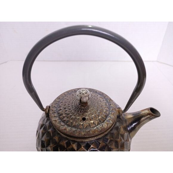 Geometric Pattern Cast Iron Japanese Style Tea or Coffee Pot 5" Tall Pot - Picture 9 of 16